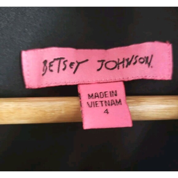 Betsey Johnson Dress Black Lace Cap Sleeve Knee Length Womens 4 Event NWT - Picture 4 of 12